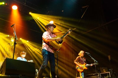 ihanaimagesSalmonArmRootsandBlues2023-14.jpg